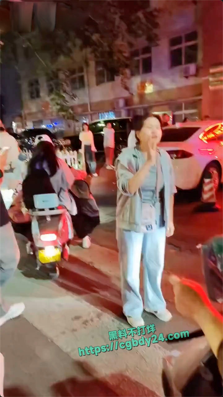 河南许昌第六中学一女生跳楼8
