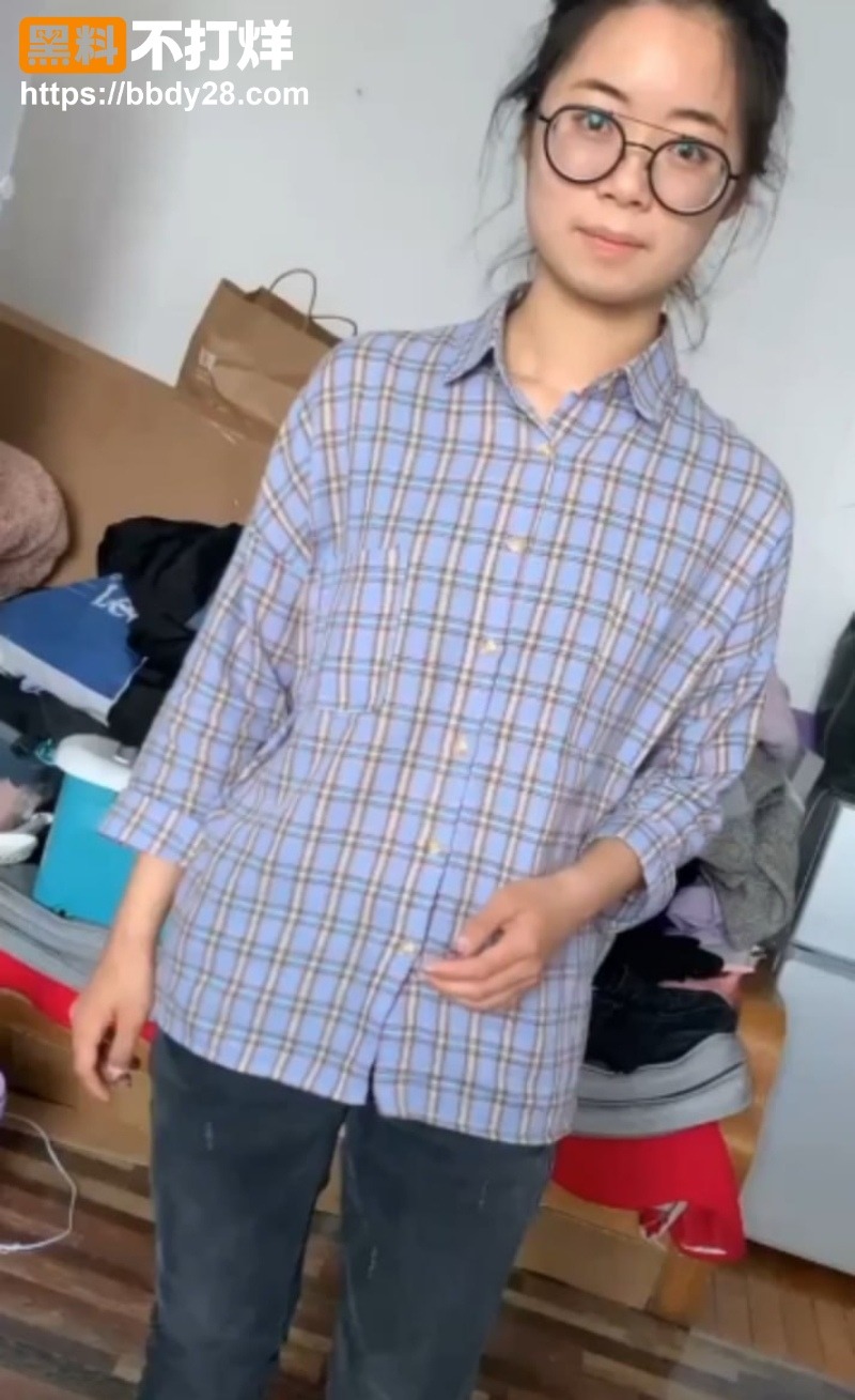 李晓雯和男朋友做爱视频1