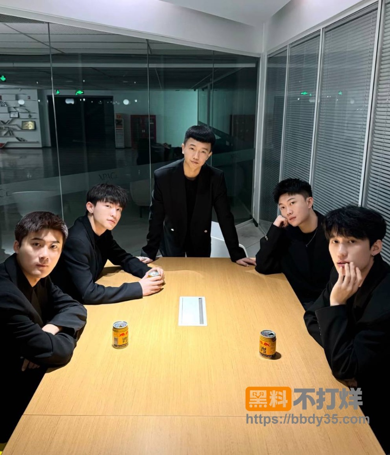 ks38w粉男网红王皓晨出轨乱搞16