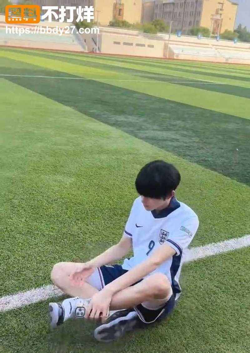 孙硕高三狗抖音推特双面人设 7