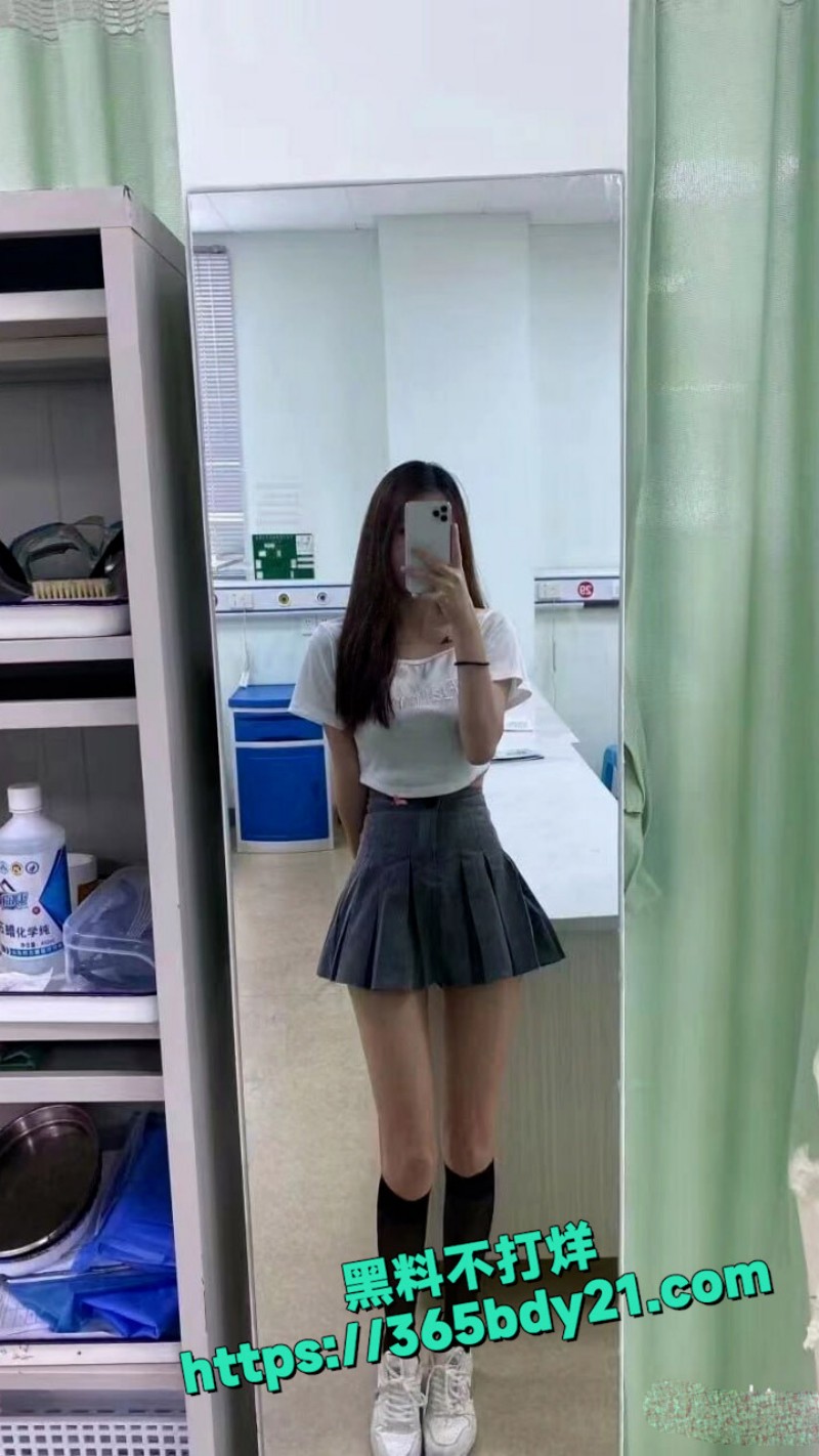 高颜值反差校花 11