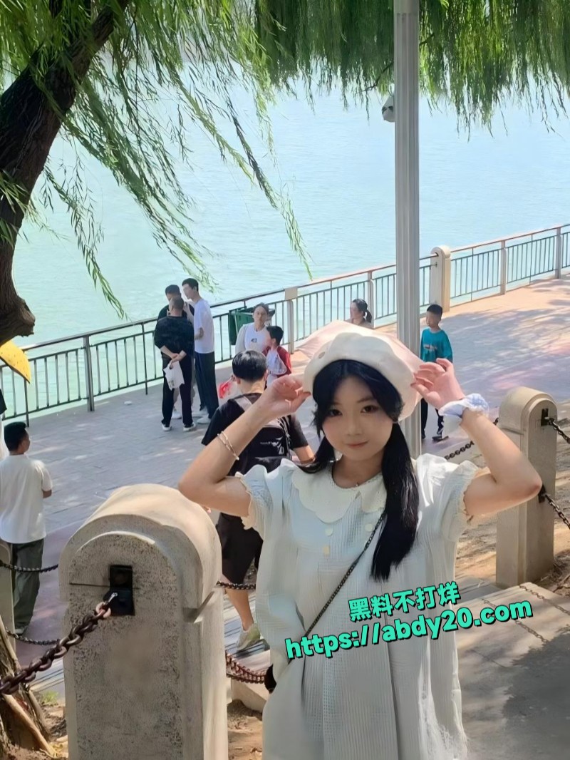 清纯甜妹下海兼职1