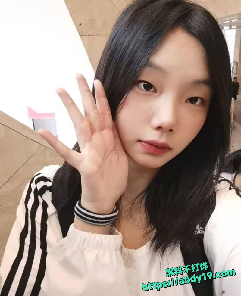 美术生恋爱后要钱封口 3