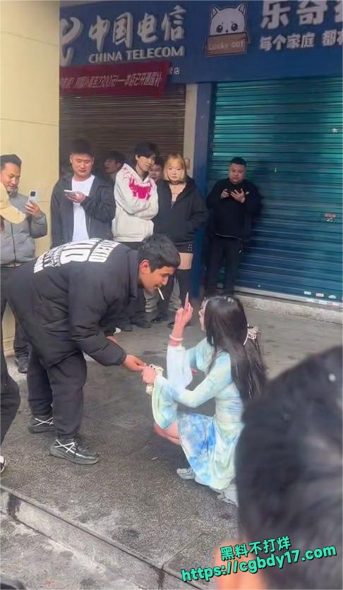 大街上直播当众勾引老爷们3