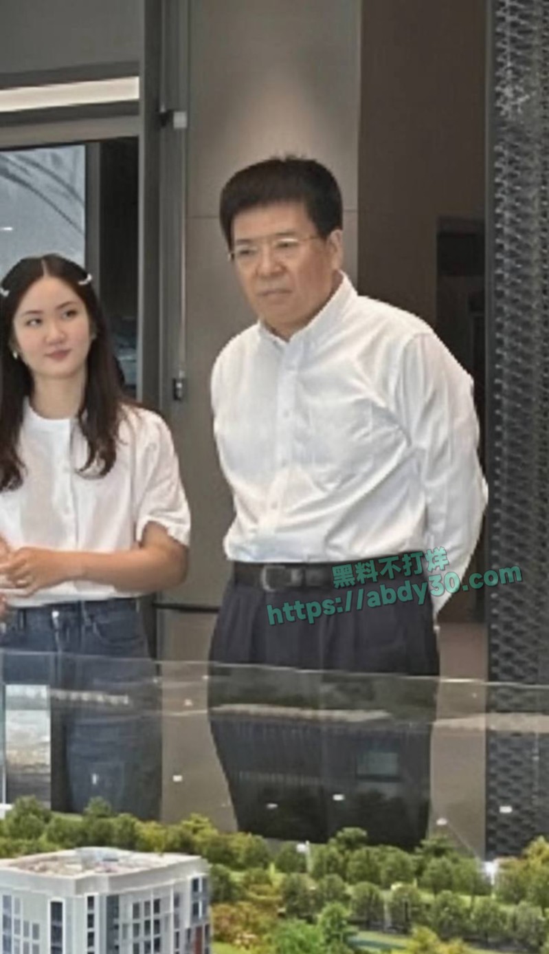 正厅级家庭留学贵女王冰萱