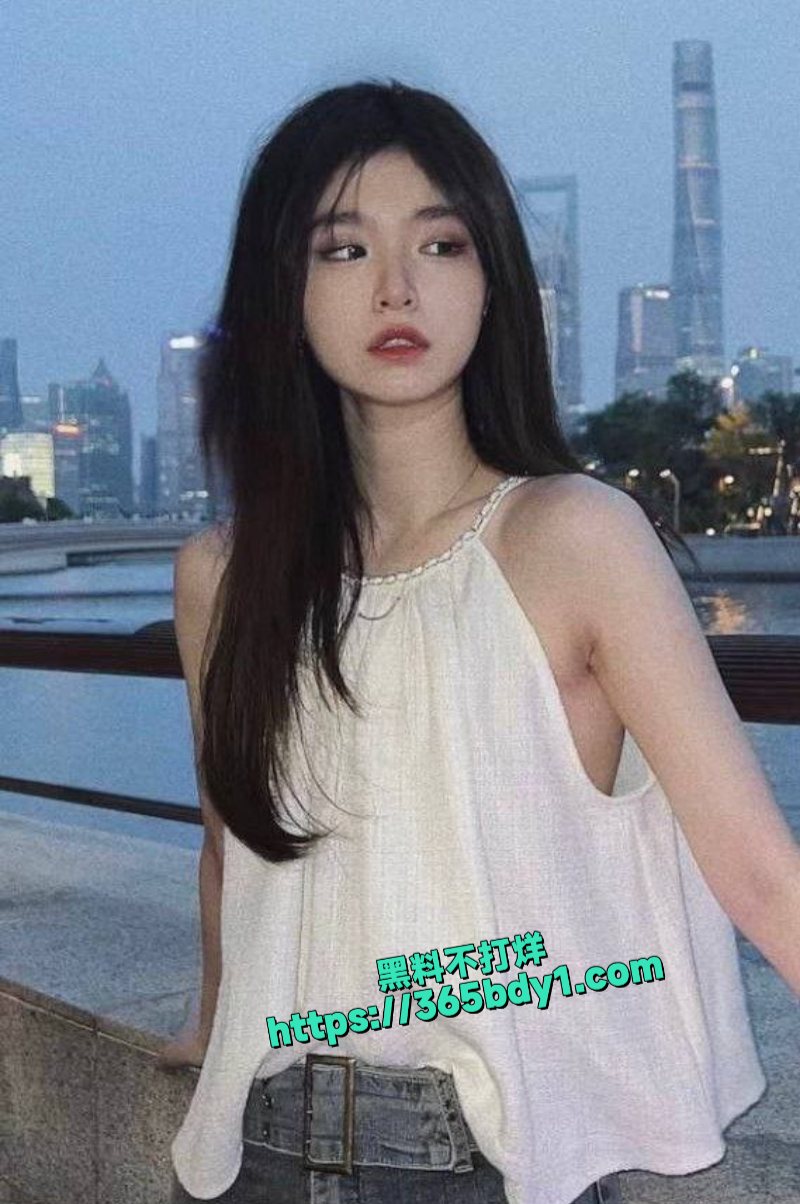 上海周佳怡公司团建后被男同事送回家沦为炮友不雅视频曝光2