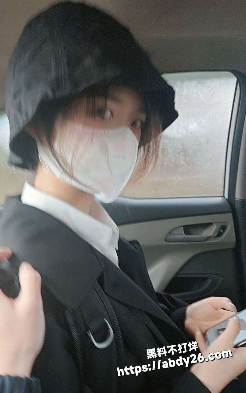 长相清秀的小学妹