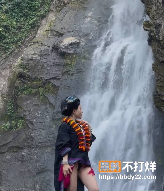 苗族女孩1