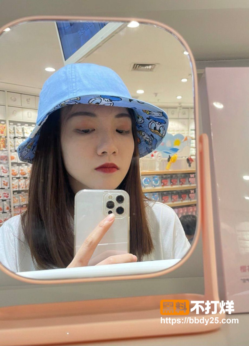 某三甲医院极品反差婊护士吴新园63