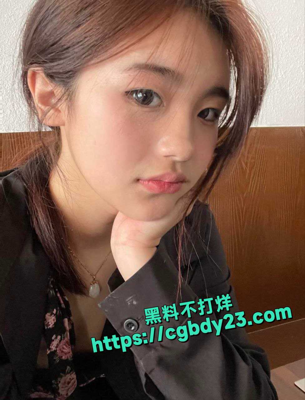 反差感极强的妹子颜值在线身材高挑反差裸舞10