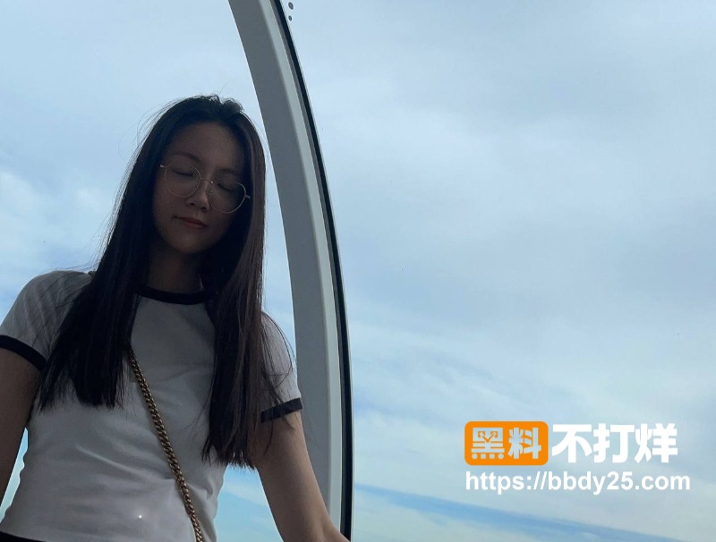 某三甲医院极品反差婊护士吴新园131