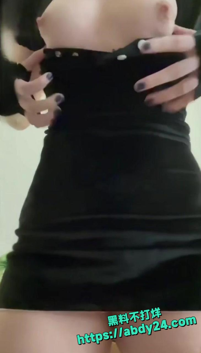 cutefruit18巨臀私拍视频2