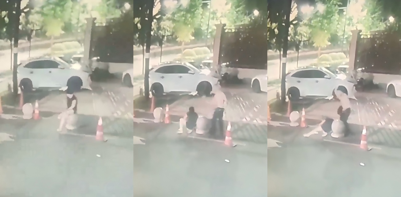 杭州映翠雅苑外 女孩路边玩手机被狂砍十几刀 现场监控曝光 头被凶手砍下带走