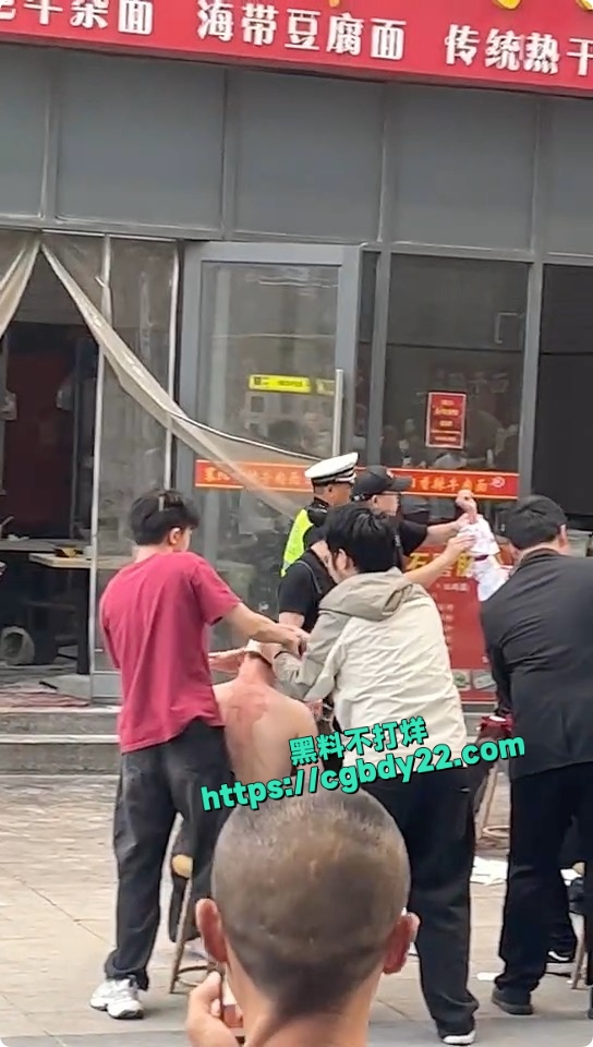 襄阳香辣牛肉面刀仔砍人5