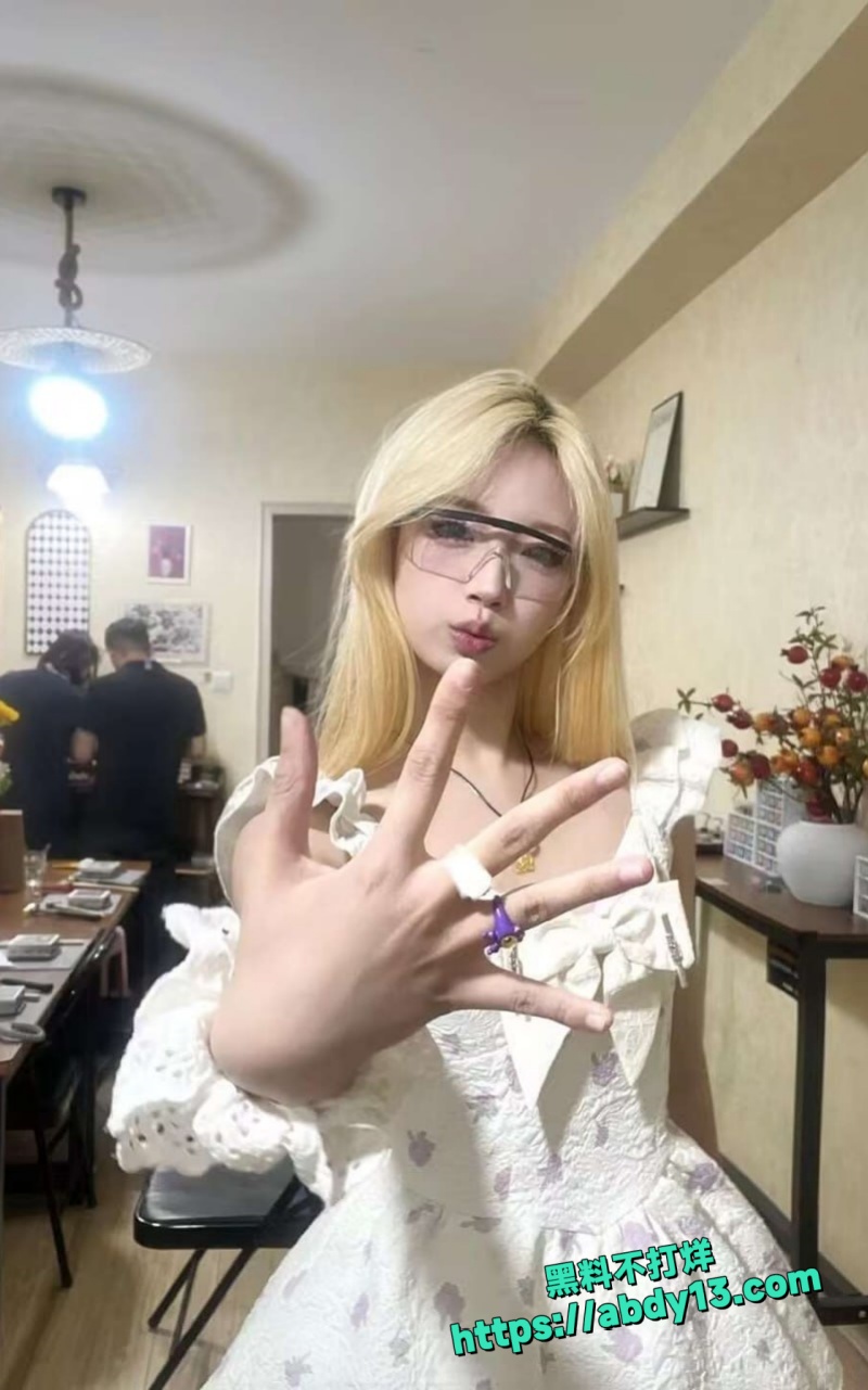 宁夏极品反差女大李晴晴3