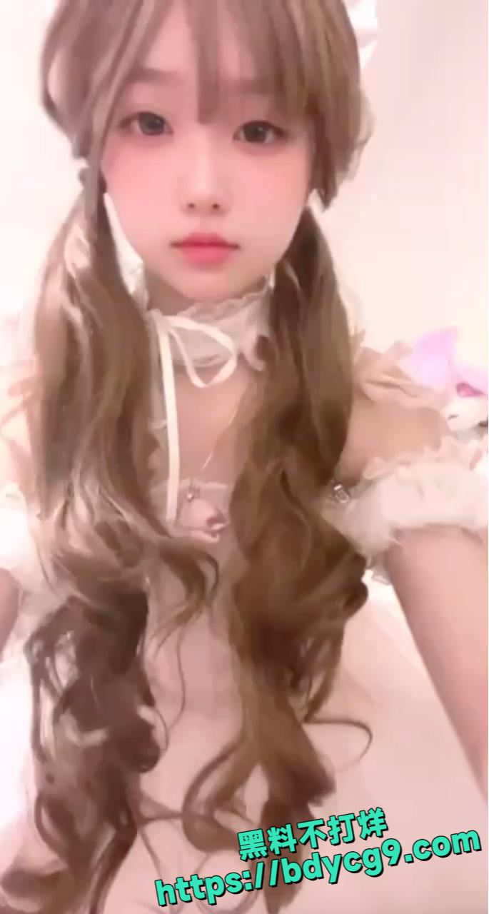 高颜值日本樱花麒麟妹1