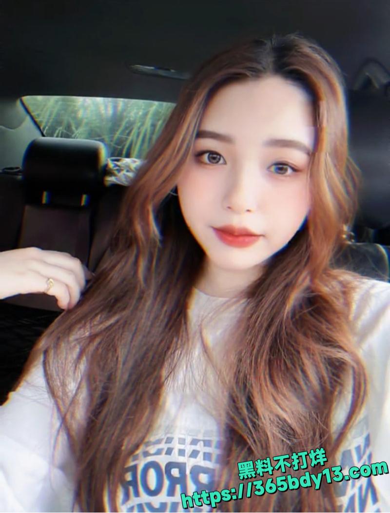 张佩婷的私密自拍视频3