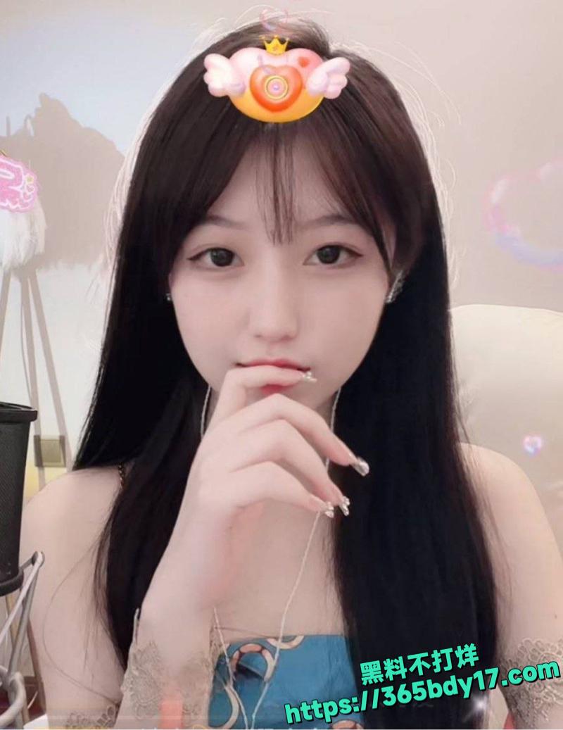 清纯学生妹阳具双插自慰18