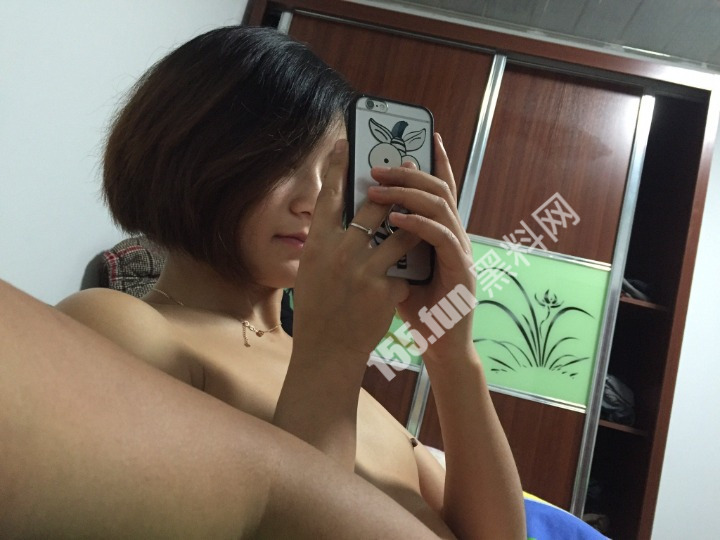 网友投稿带别人都女友游西湖.jpg