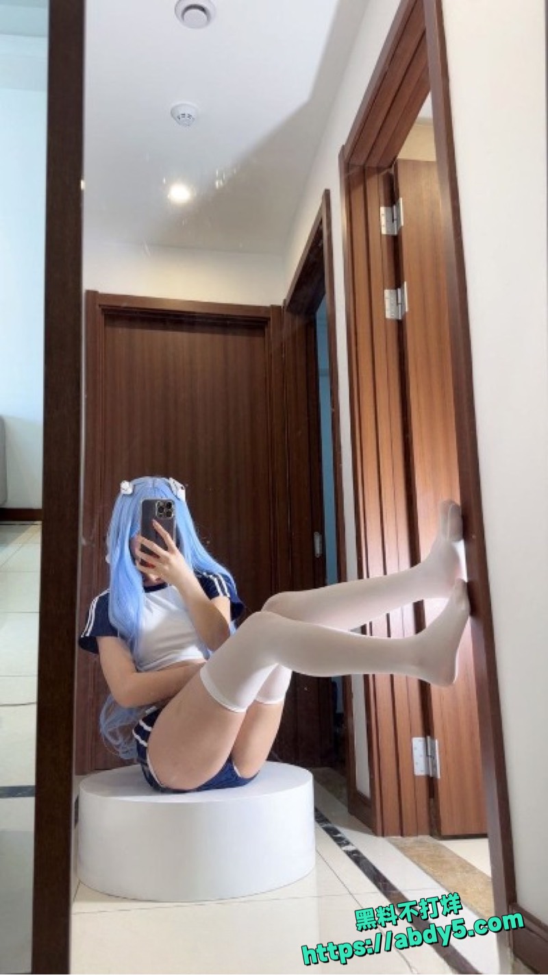 新增萝莉嫩妹少萝涵付费大尺度私拍2