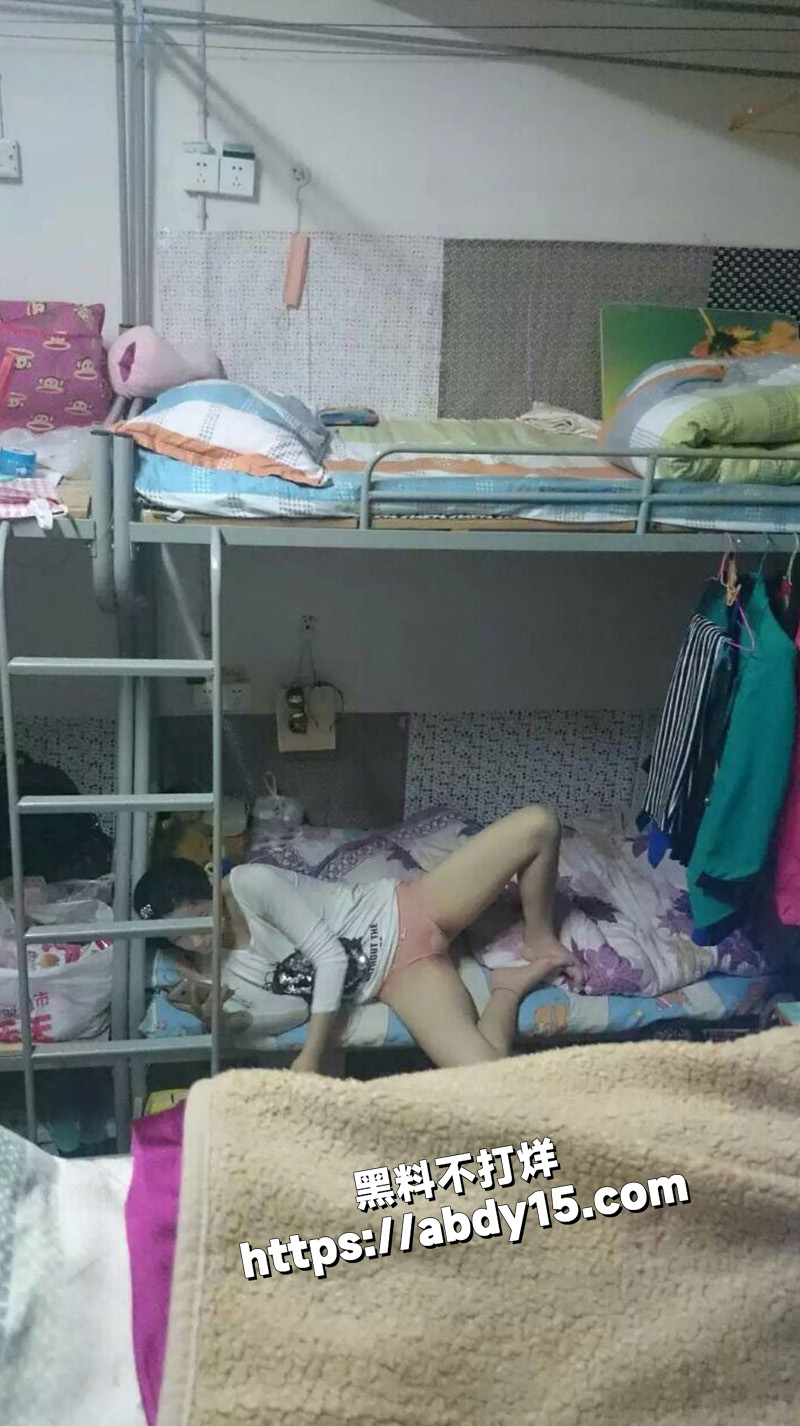 精品偷拍 高价购买女生宿舍10