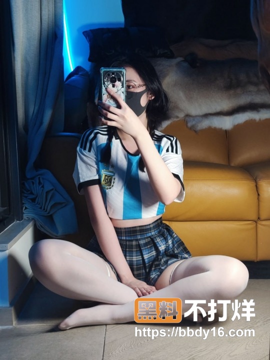 Naimi奶咪4