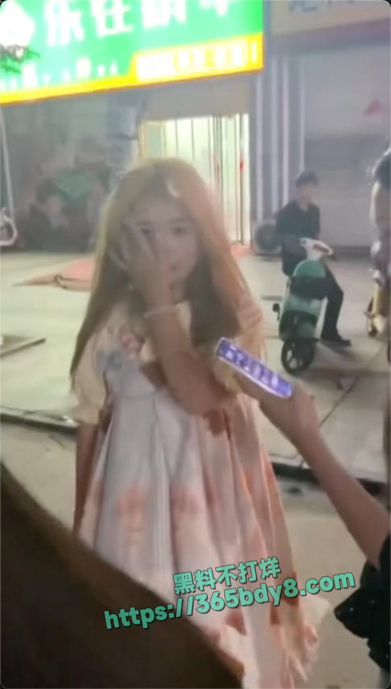 男的和前女友没断干净前女友就带人打现女友7