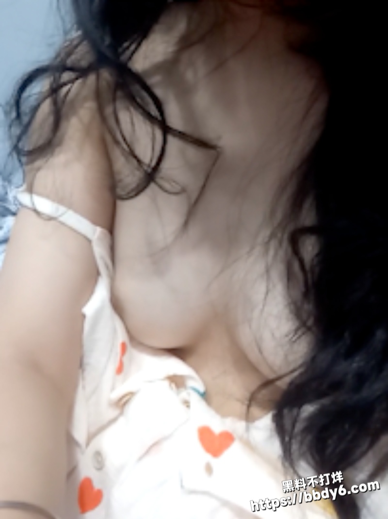 两个嫩逼女同性恋1