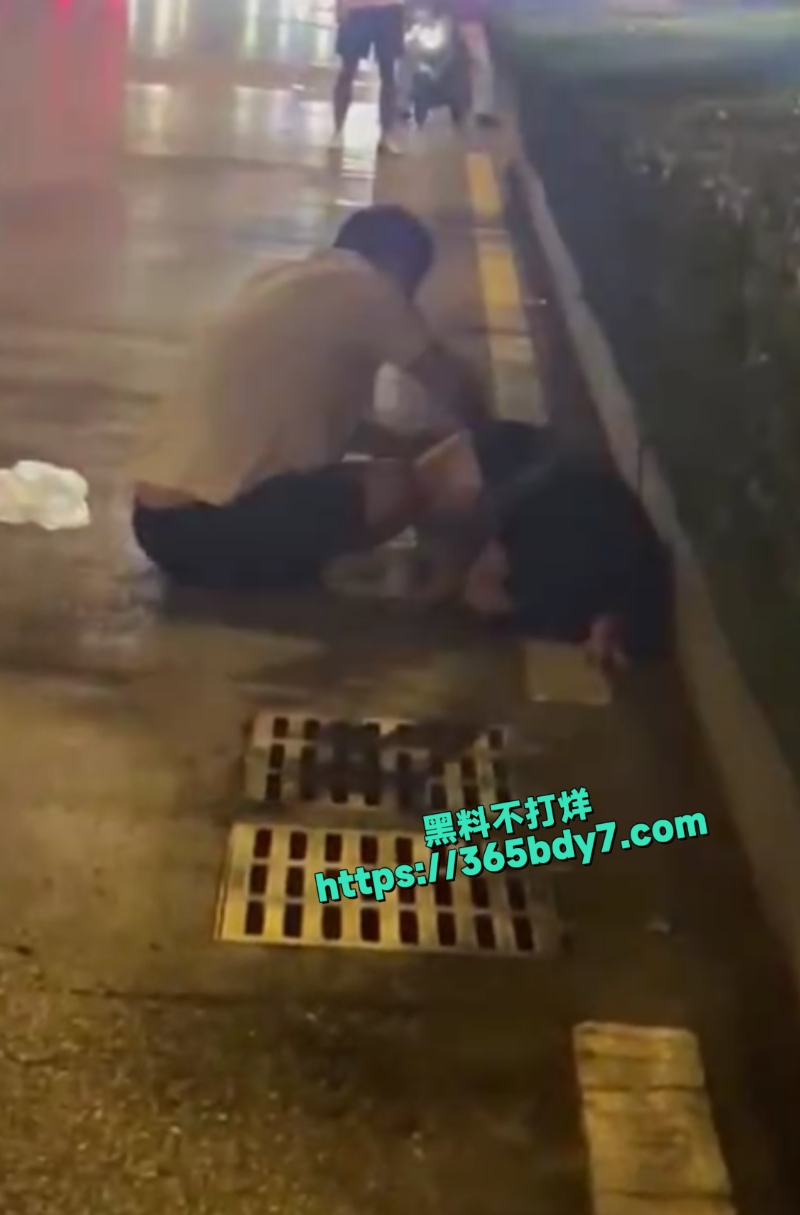 女的出轨了男的气疯了一直质问女的4