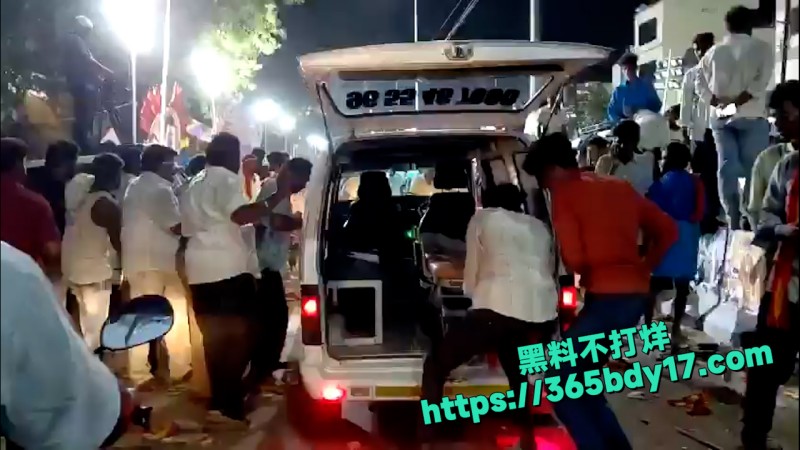 印度泰米尔纳德邦踩踏大事故 8