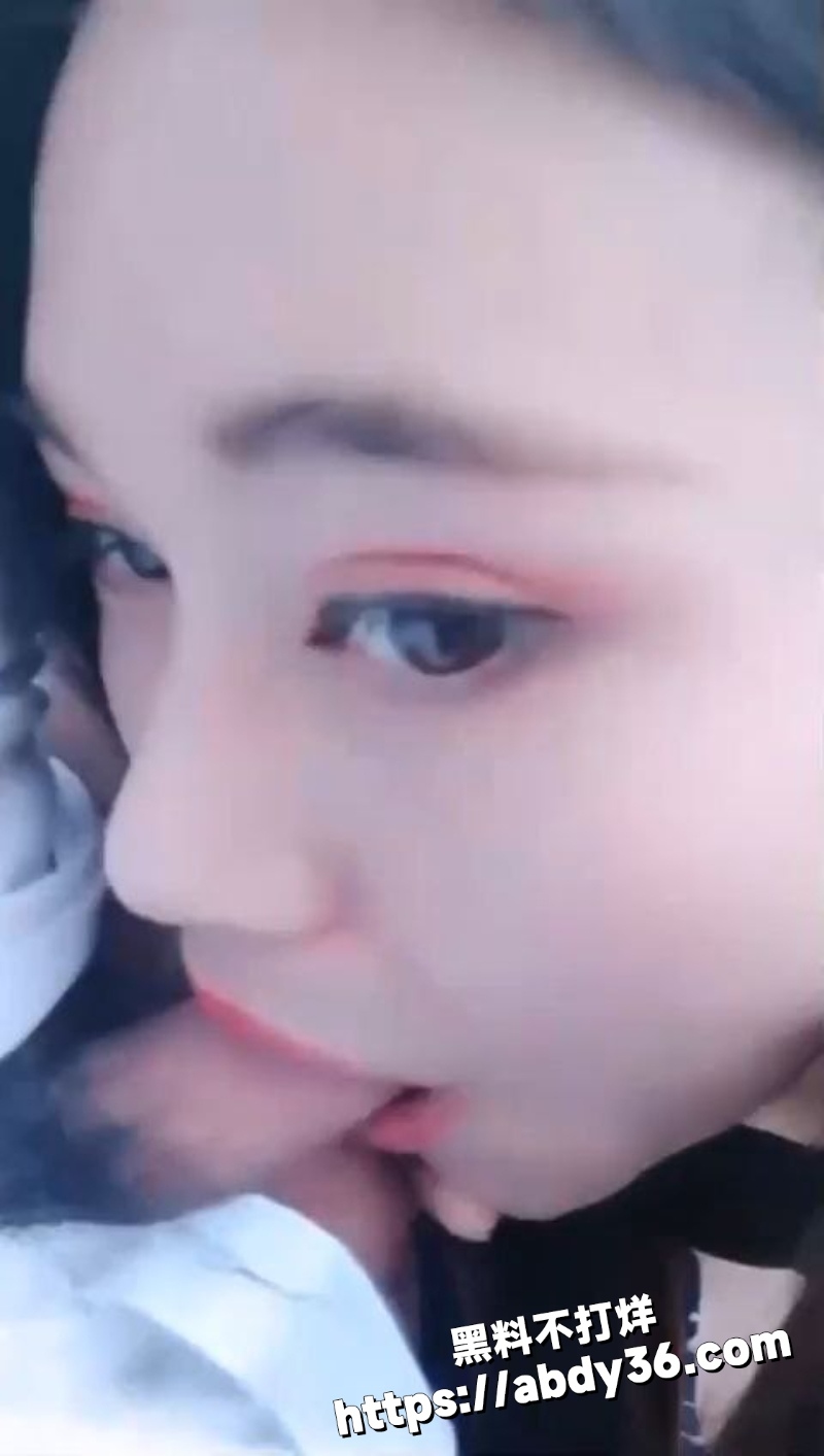 美女户外勾引大叔路边车来车往大胆啪啪 3