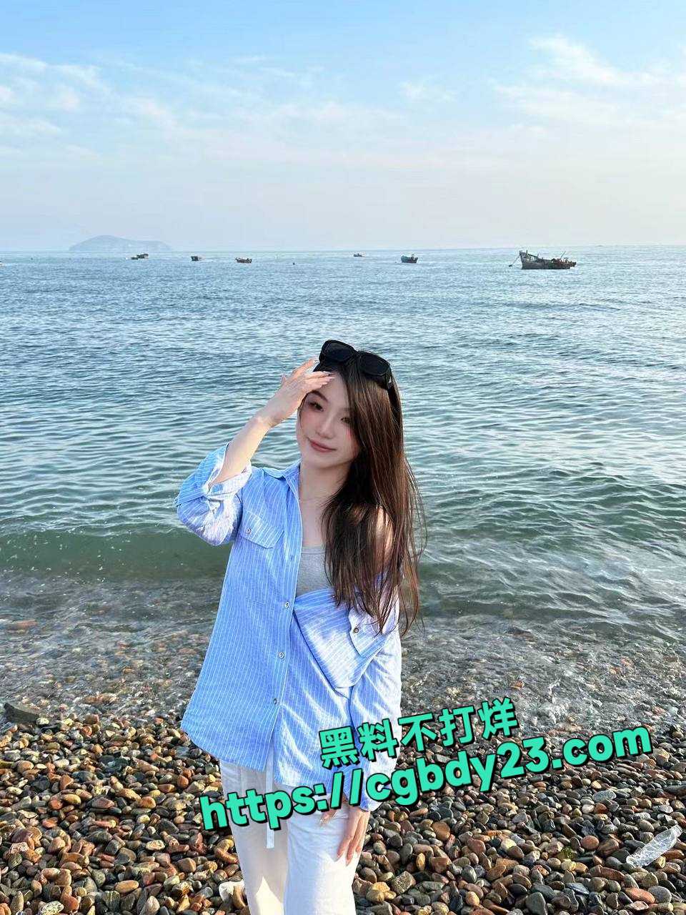 山东青岛吴雯在三亚给人当母狗14