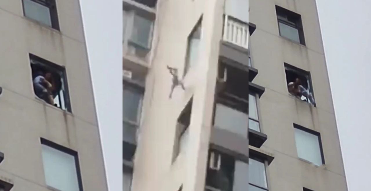 重庆巴南区丽都锦城惊现高楼扔小孩操作！据说是两个孩子已扔一个还剩一个来不及扔被警察带走！