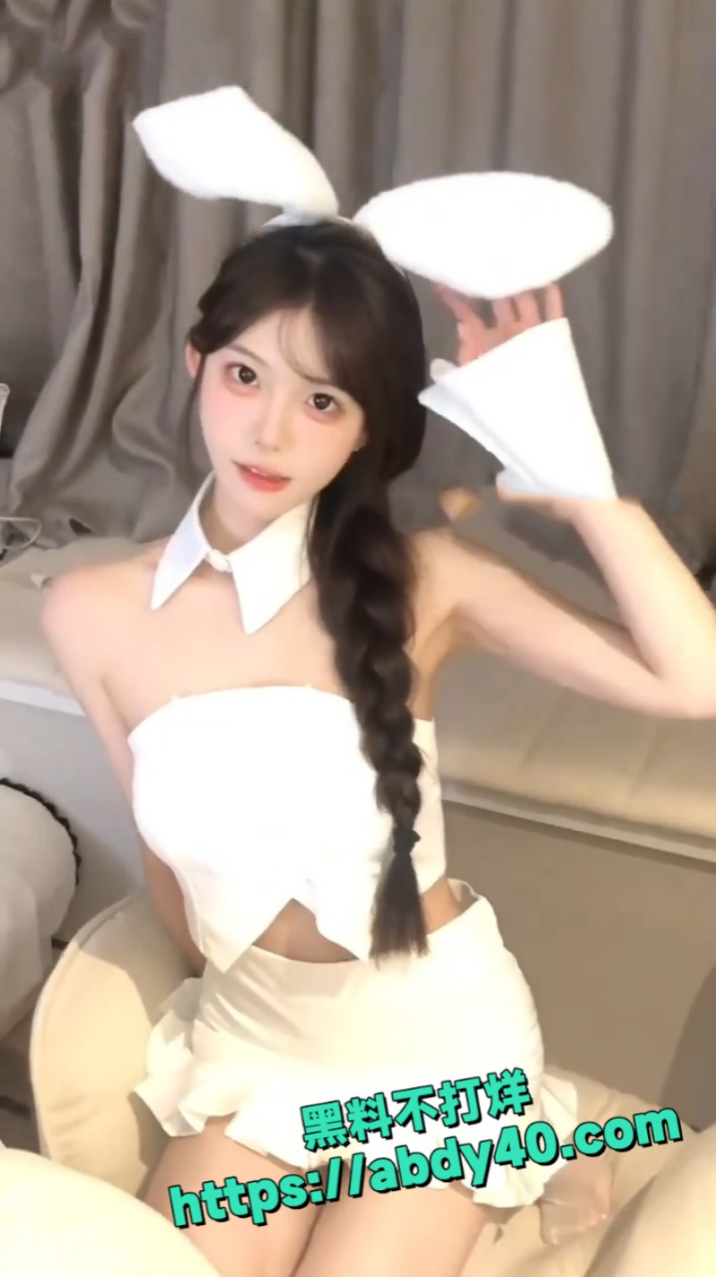 抖音百万粉博主小陆又饿了 11