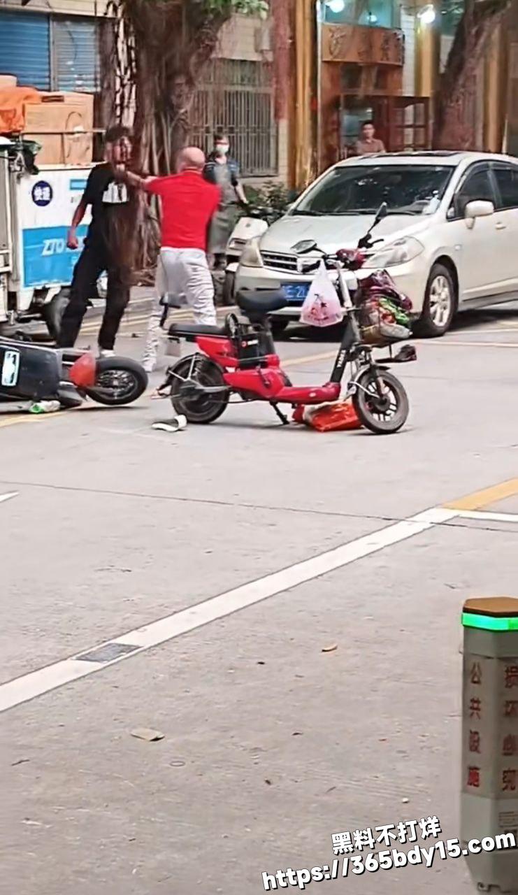 外卖员大战老大爷4