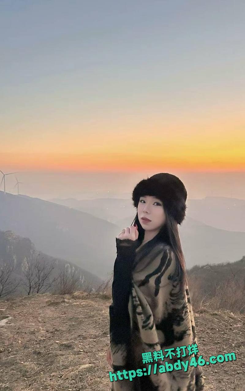 淮阳小网红怒撕厕所偷拍狂10