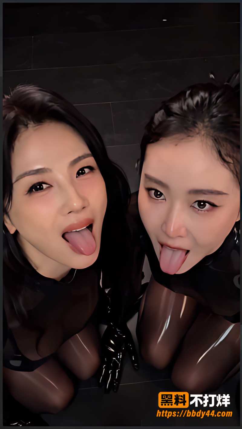 黑色手套轻抚