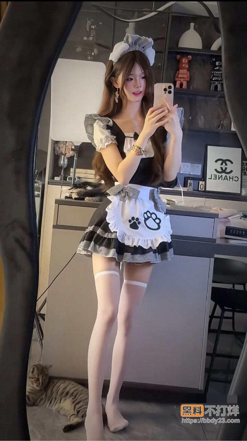 抖音百万网红小萱先睡噜1