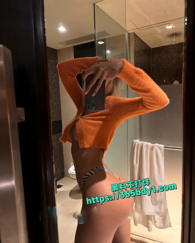 模特kimori 完美身材与男友啪啪道具自慰三通2