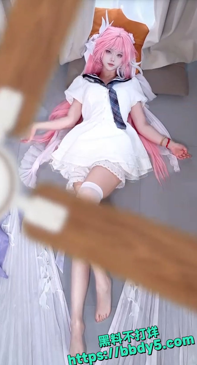 清纯少女风扇变装2