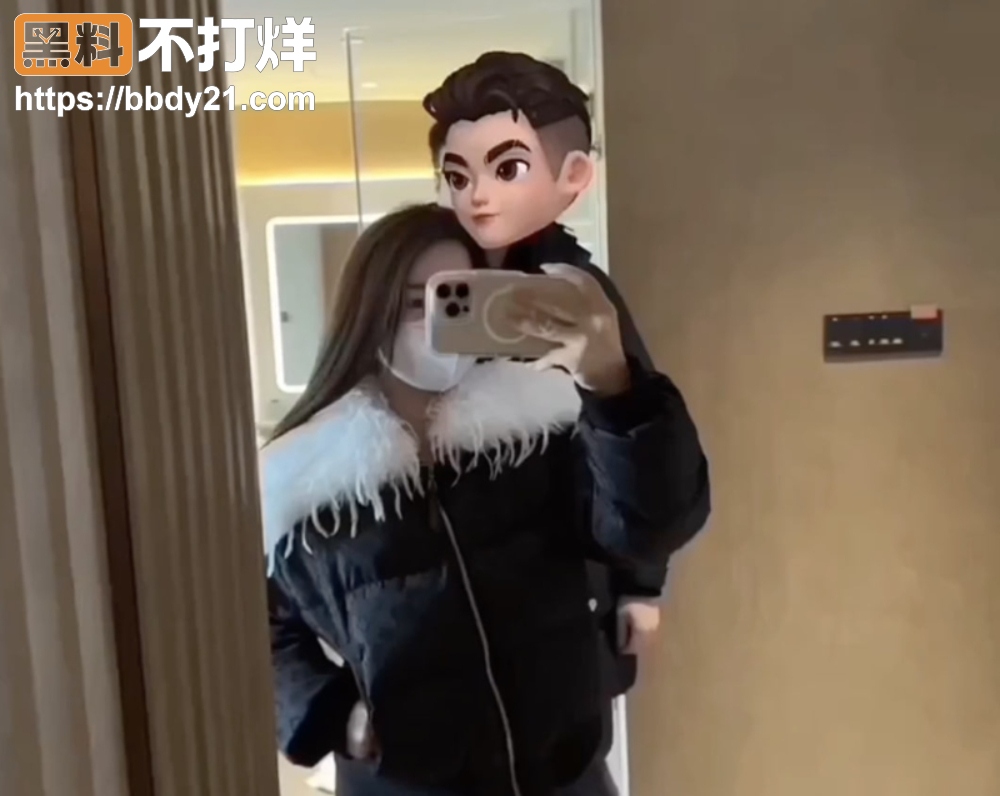 御姐红内衣跪舔鸡巴4