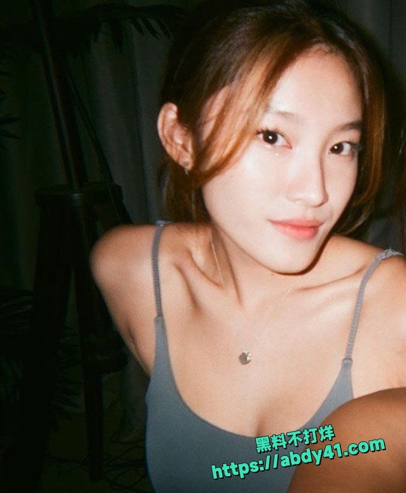 李瑜甜口交做爱超配合1