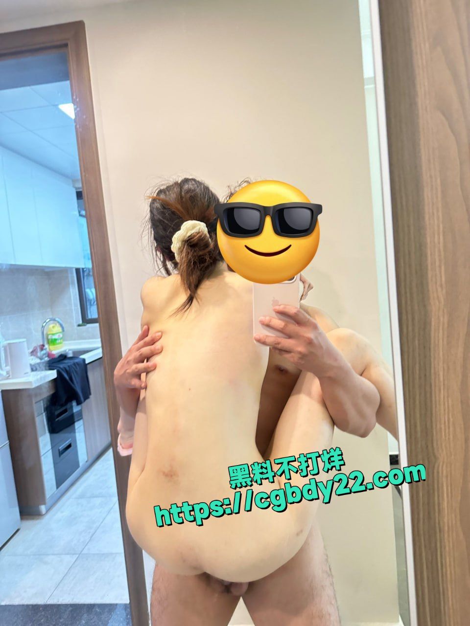 NTR绿帽大神【萤火虫】看着媳妇被单男兄弟操出白浆2