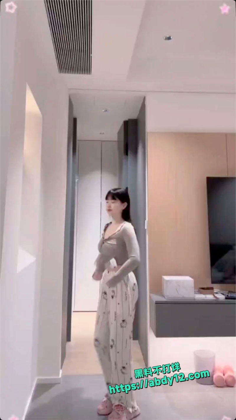 抖音超火BGM库里之歌甩奶版 3