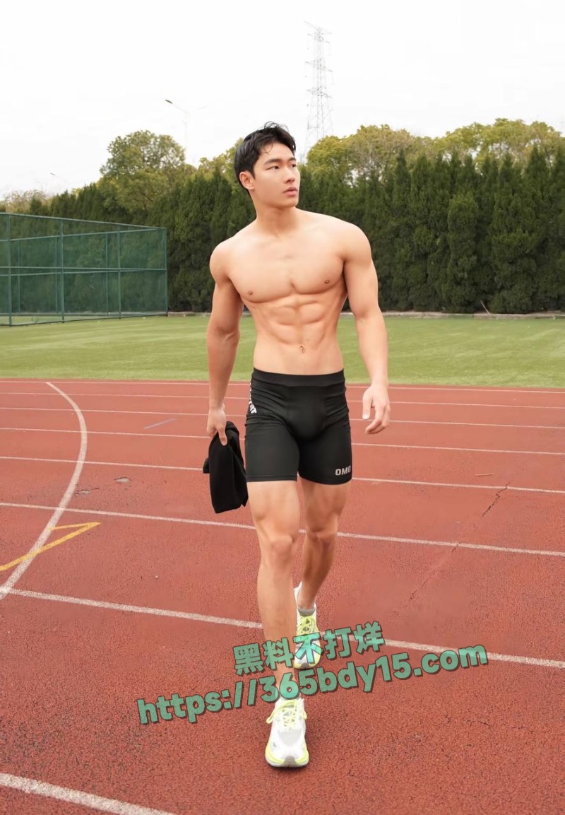 程青松性骚扰男网红9
