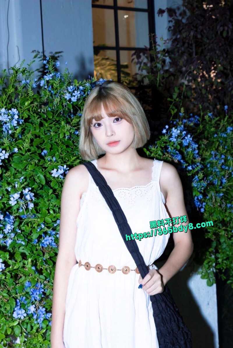 高颜值短发网美依婷6