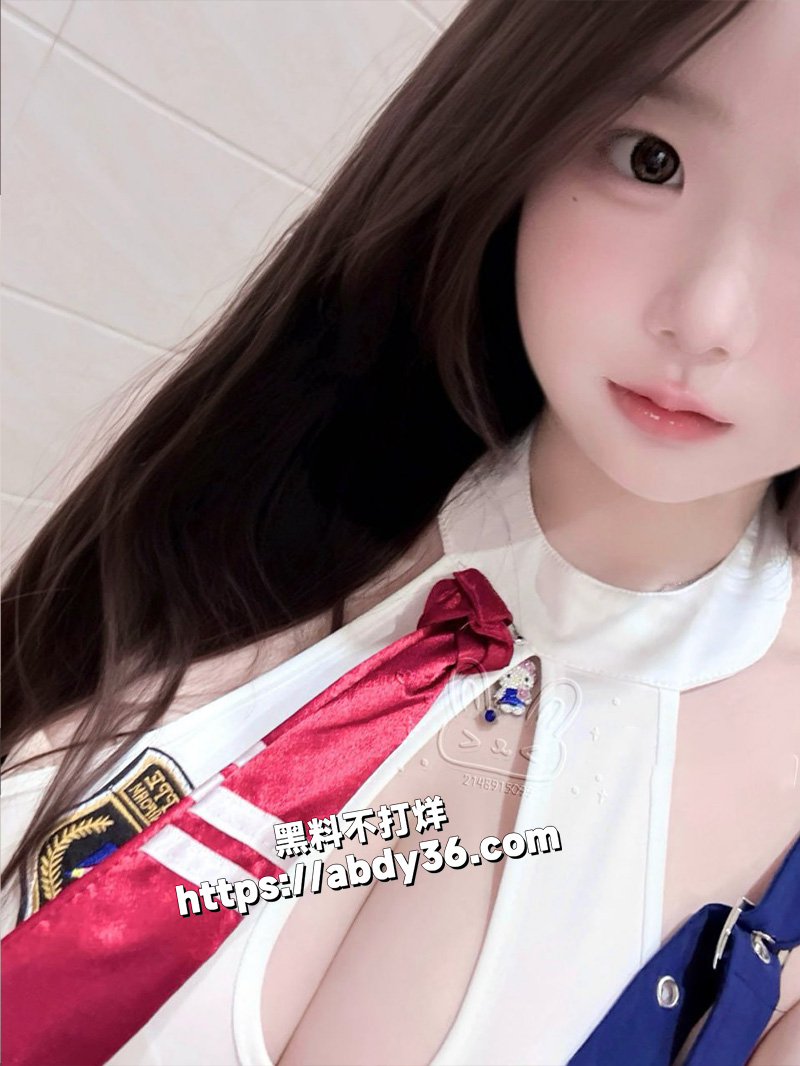 福建反差小妹 小纯真.jpg6