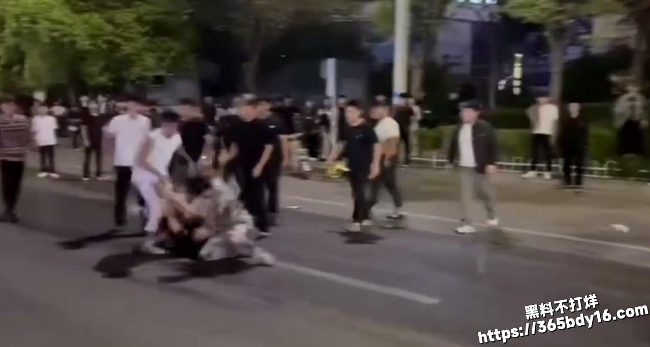 黑丝刀妹砍人4
