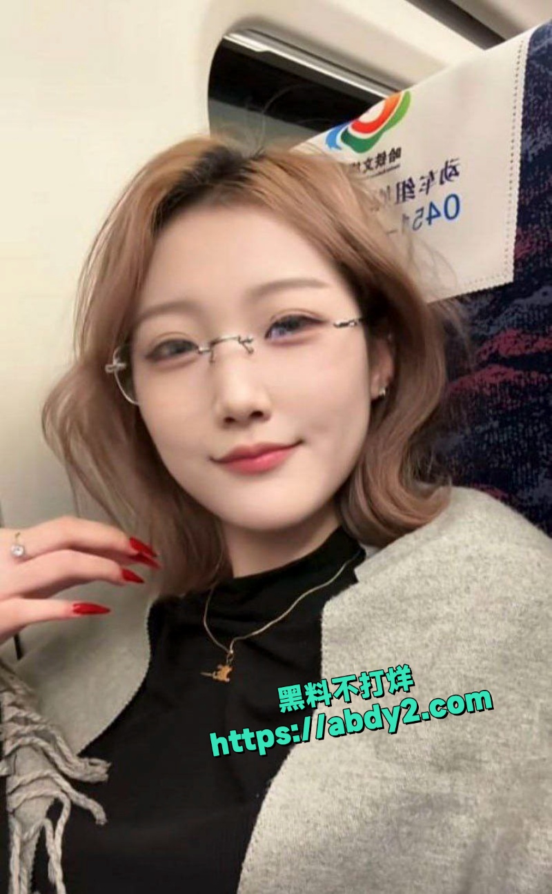 抖音网红开心小椰子激情直播娇喘一分多钟被封号 5