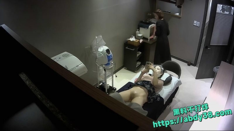 黑客破解美容院监控偷拍1